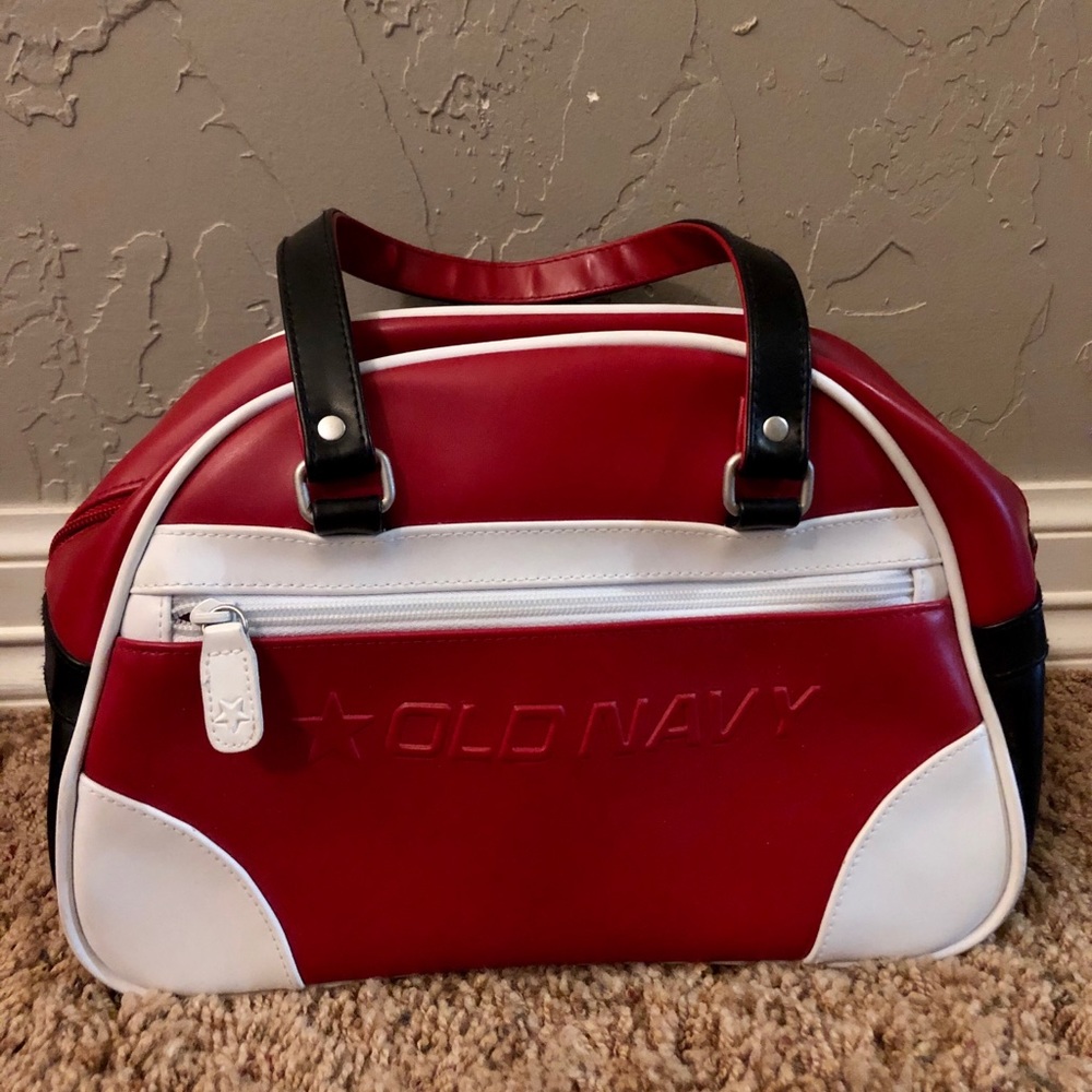 Bowling style handbag